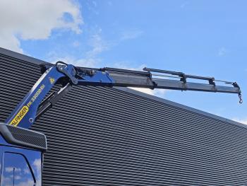 FH 420 6x2/ PALFINGER 33 tm CRANE / KRAN